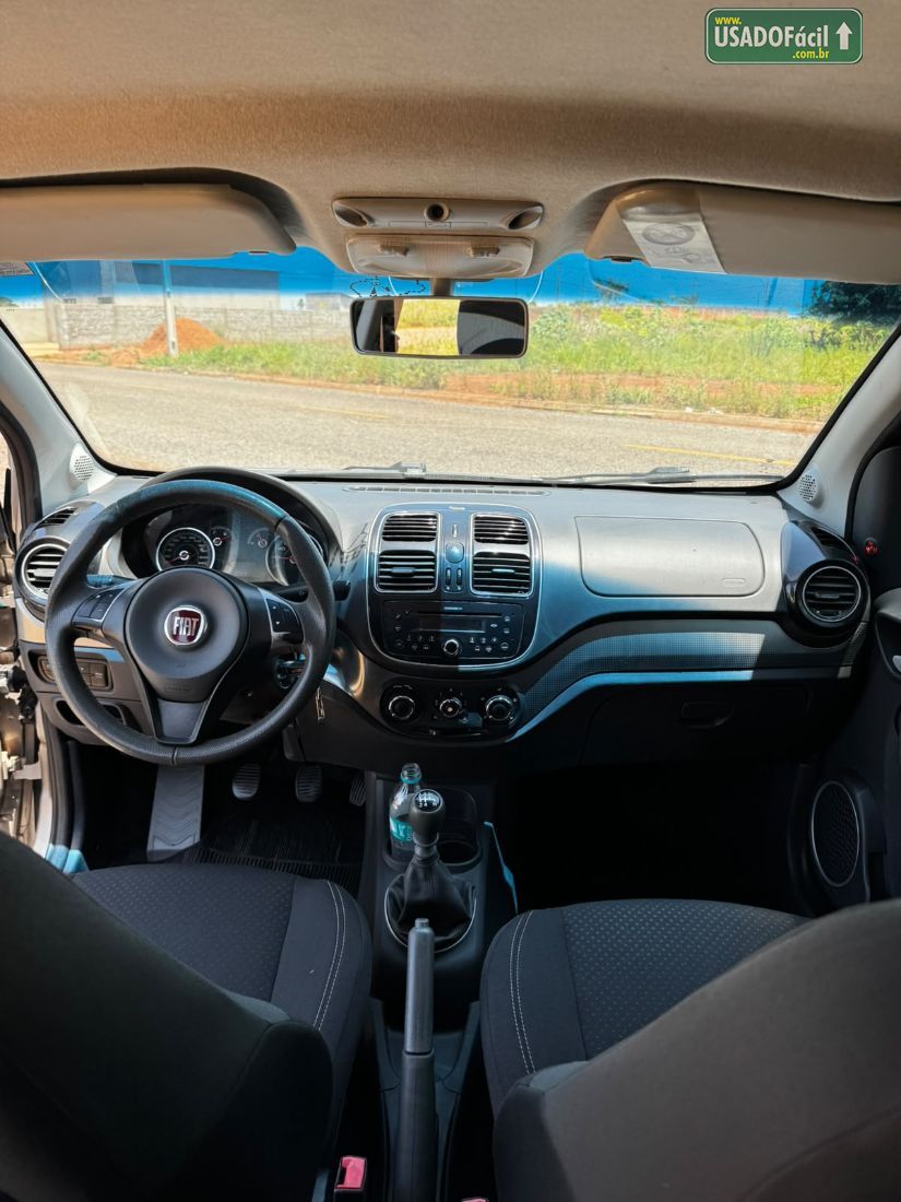 Fiat Grand Siena Attractive 1.4 Evo Fire Flex 2014/2015 — foto 10 de 11