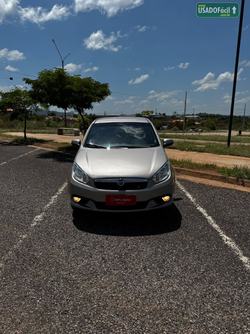 Fiat Grand Siena Attractive 1.4 Evo Fire Flex 2014/2015 — foto 2 de 11