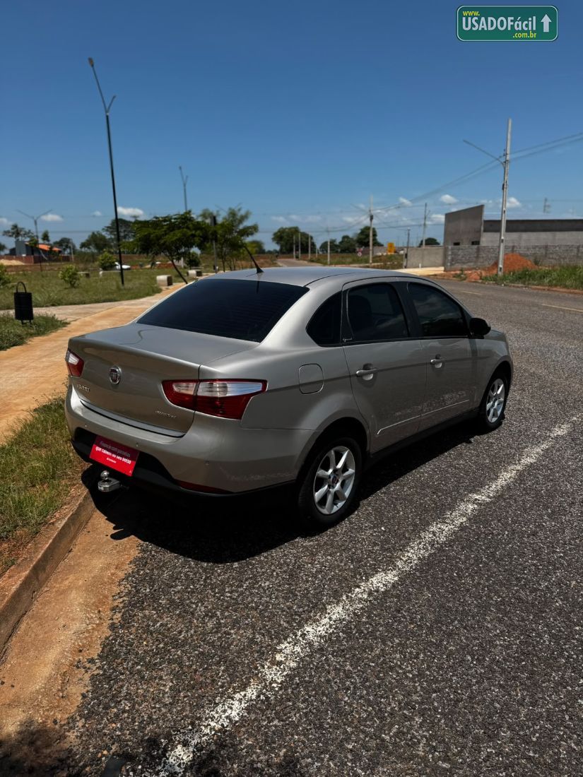 Fiat Grand Siena Attractive 1.4 Evo Fire Flex 2014/2015 — foto 6 de 11
