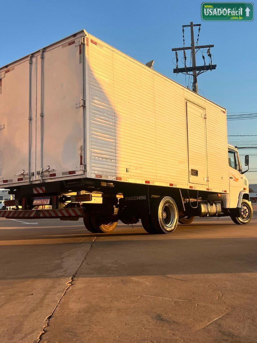 MERCEDES-BENZ mercedes 710 baú 2025/2025 — foto 4 de 13