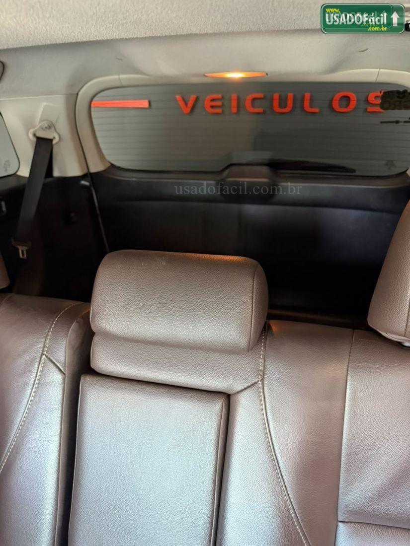 TOYOTA Hilux SW4 SRX 2.8 4x4 TDI Automático Diesel 5 Lugares 2016/2017 — foto 18 de 27