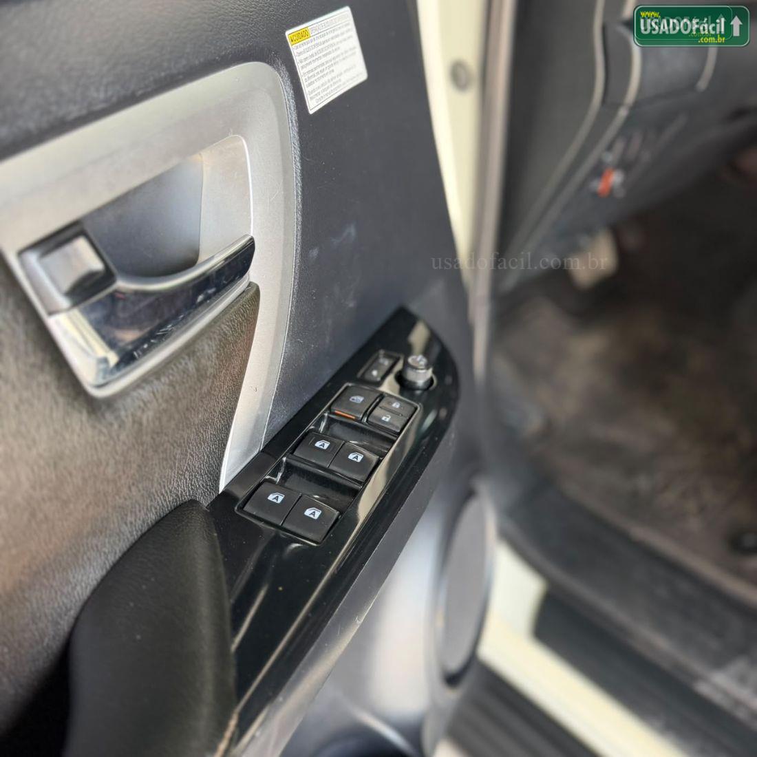 TOYOTA Hilux SW4 SRX 2.8 4x4 TDI Automático Diesel 5 Lugares 2016/2017 — foto 22 de 27