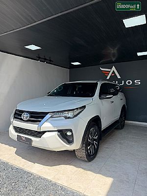 TOYOTA Hilux SW4 SRX 2.8 4x4 TDI Automático Diesel 5 Lugares