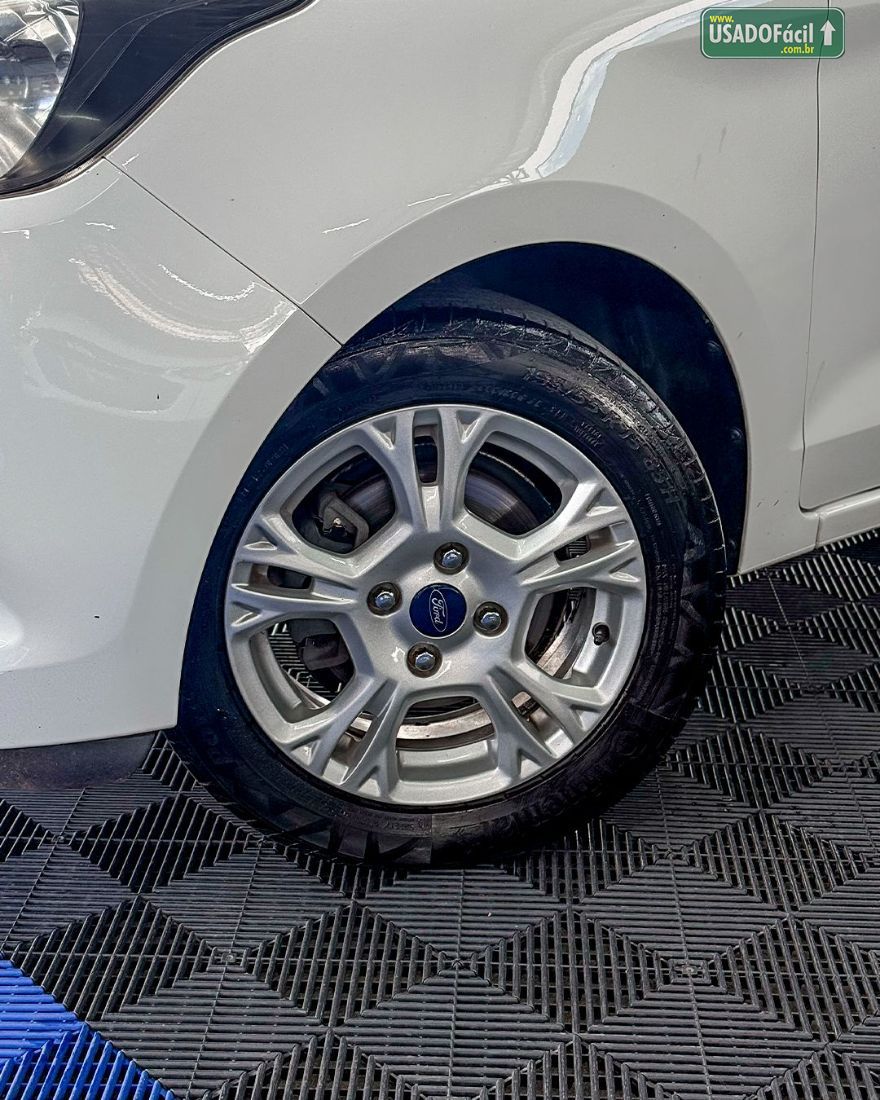 Ford Ka Hatch SEL 1.5 Flex 5P 2016/2017 — foto 14 de 14