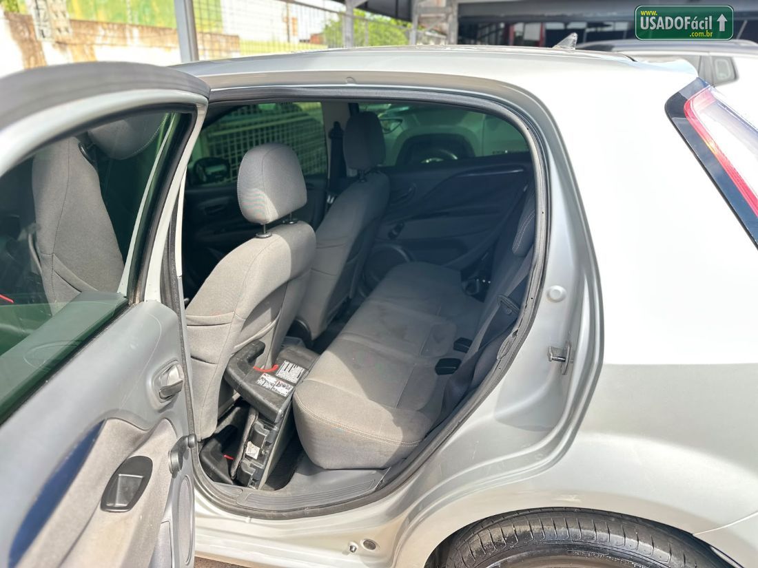 Fiat Punto Attractive Italia 1.4 Fire Flex 5P 2013/2013 — foto 13 de 15