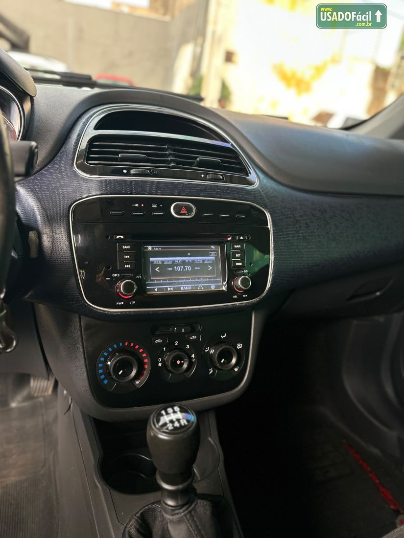 Fiat Punto Attractive Italia 1.4 Fire Flex 5P 2013/2013 — foto 14 de 15