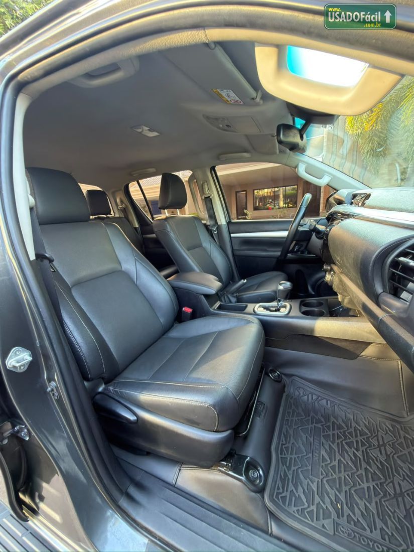 Toyota Hilux SRX Plus CD 2.8 4x4 TDI Automático Diesel 2024/2024 — foto 13 de 15
