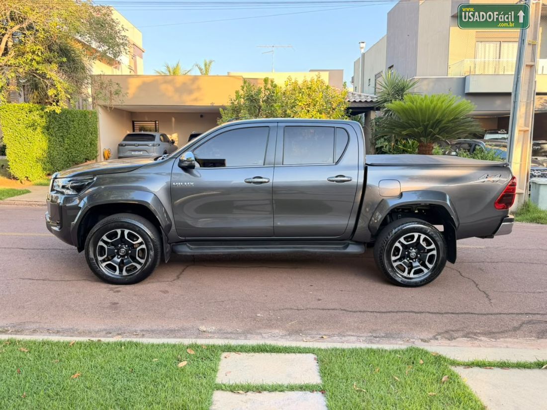 Toyota Hilux SRX Plus CD 2.8 4x4 TDI Automático Diesel 2024/2024 — foto 8 de 15