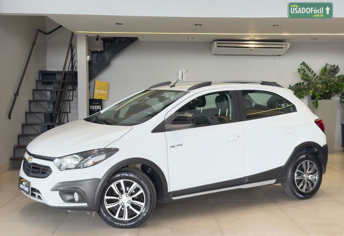 CHEVROLET/GM Onix Hatch Activ 1.4 Mecânico Flex 2016/2017 — foto 3 de 15