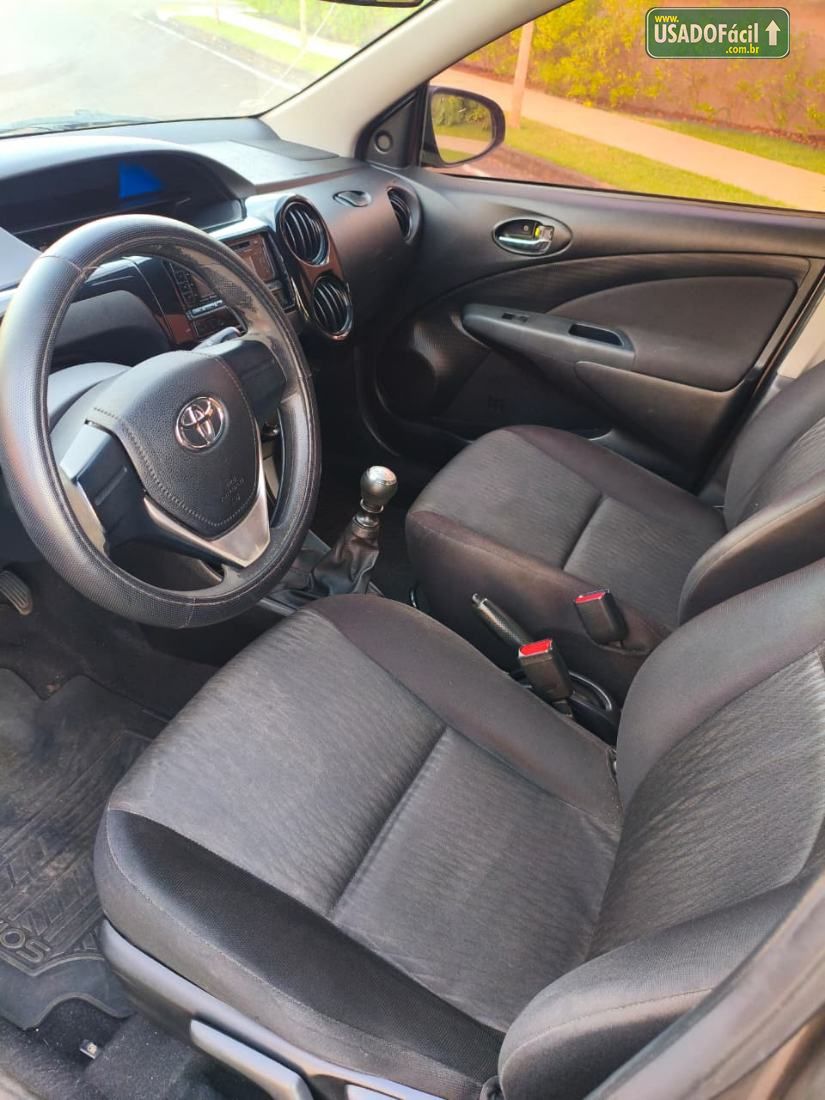 Toyota Etios Hatch X 1.3 Mecânico Flex 2016/2017 — foto 11 de 11