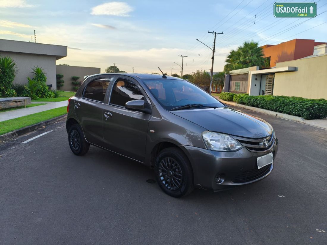 Toyota Etios Hatch X 1.3 Mecânico Flex 2016/2017 — foto 3 de 11