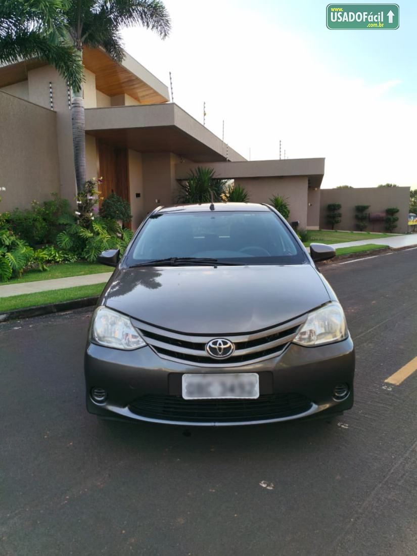 Toyota Etios Hatch X 1.3 Mecânico Flex 2016/2017 — foto 6 de 11