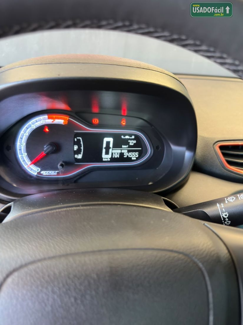 CHEVROLET/GM Onix Hatch Effect 1.4 Mecânico Flex 2019/2019 — foto 12 de 13