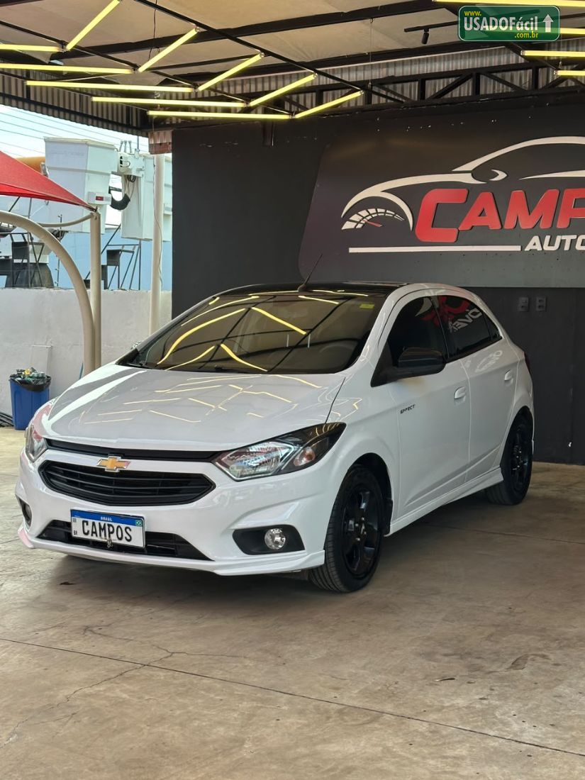 CHEVROLET/GM Onix Hatch Effect 1.4 Mecânico Flex 2019/2019 — foto 2 de 13