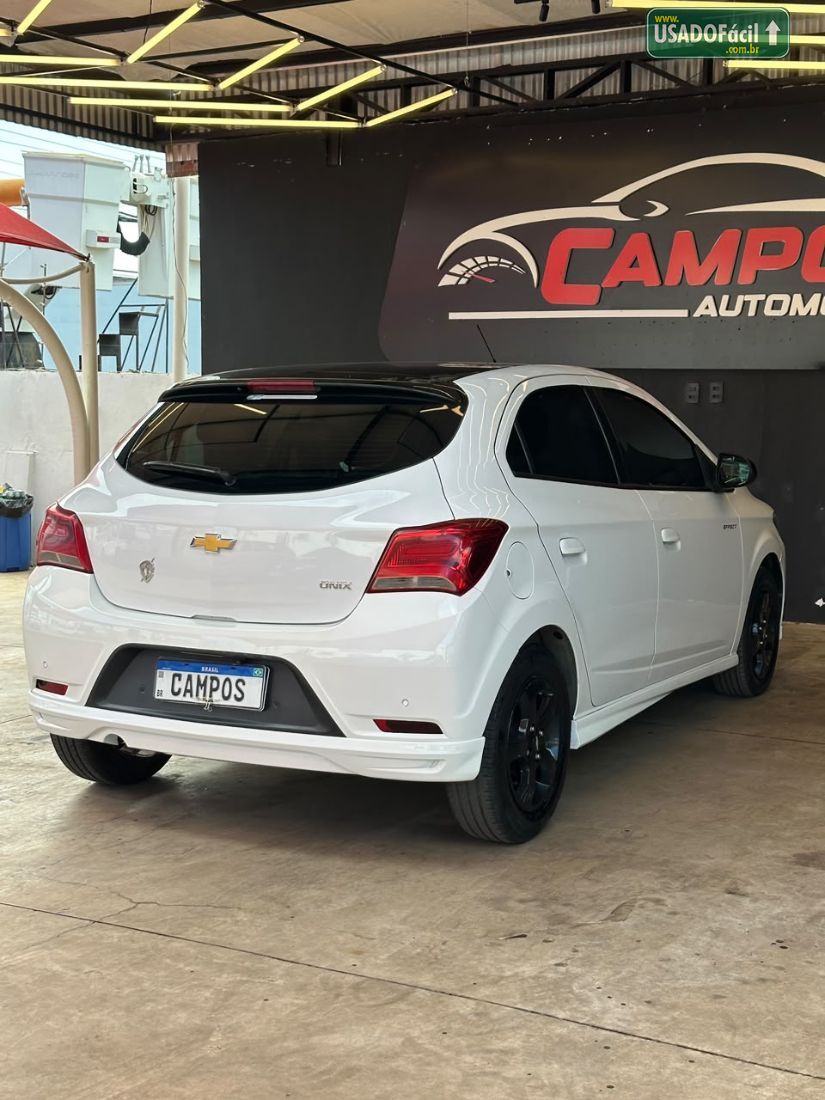 CHEVROLET/GM Onix Hatch Effect 1.4 Mecânico Flex 2019/2019 — foto 9 de 13