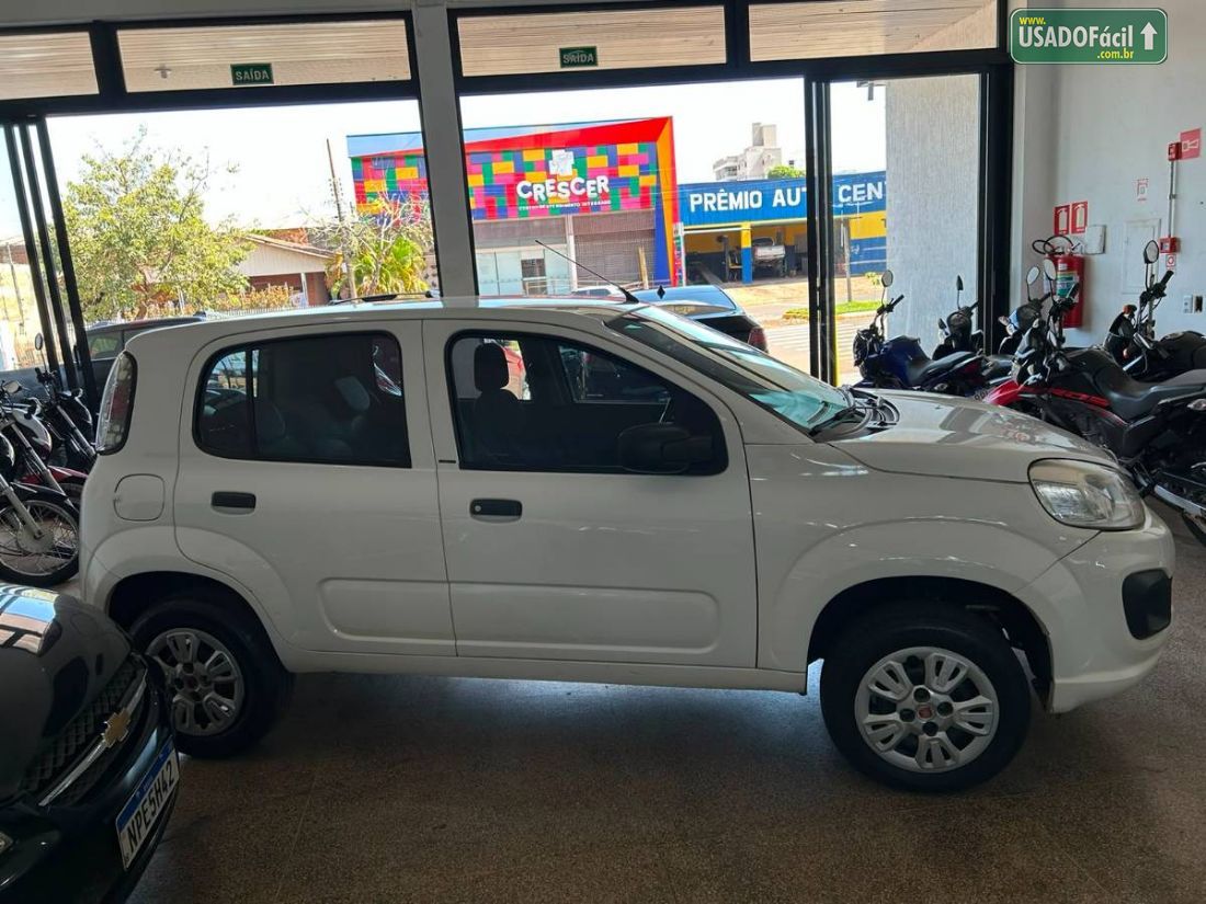 Fiat Uno Attractive 1.0 Flex 5P 2016/2017 — foto 4 de 7