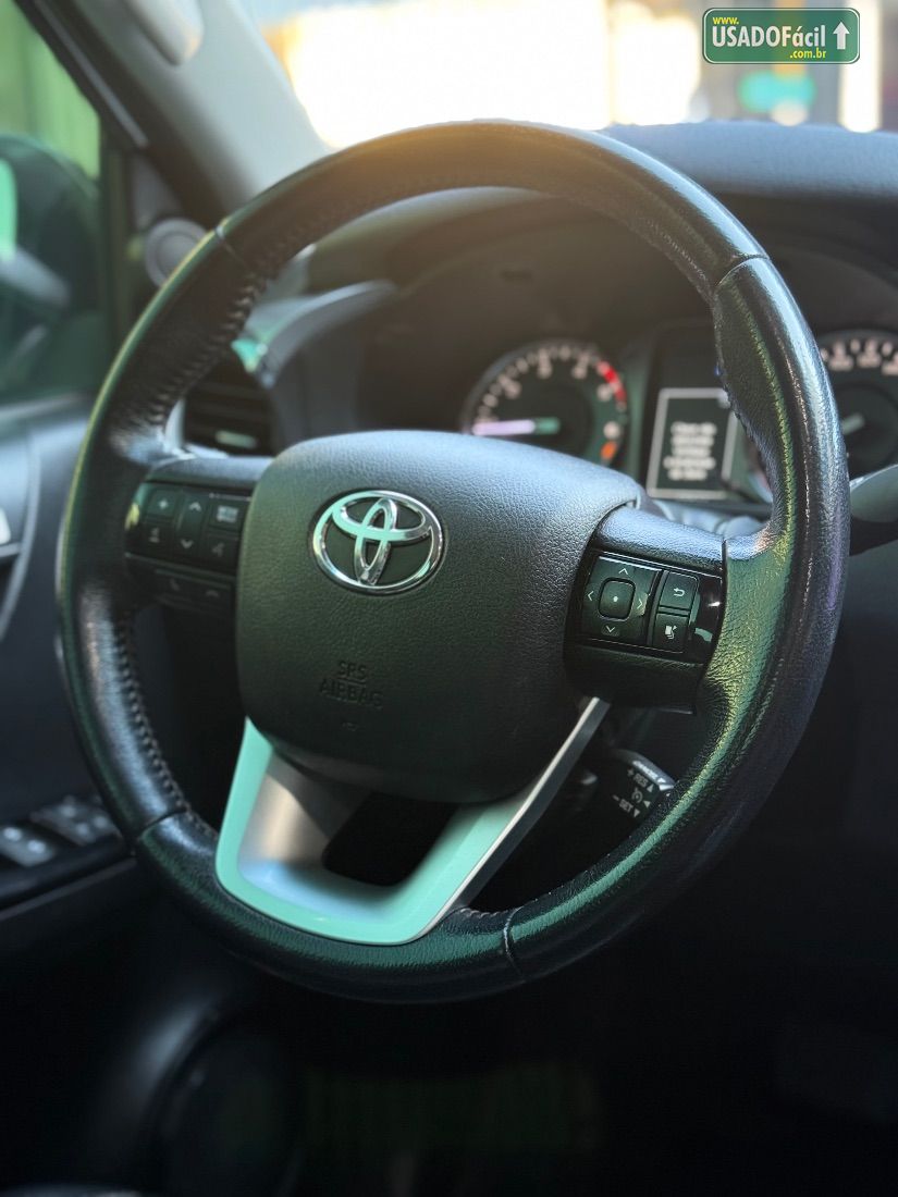 Toyota Hilux SRV CD 2.8 4x4 TDI Automático Diesel 2023/2023 — foto 7 de 15