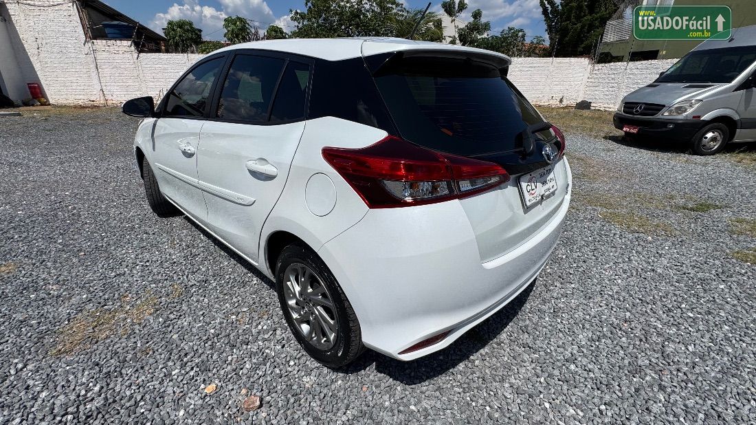 Toyota Yaris Hatch XS 1.5 Automático Flex 2023/2024 — foto 13 de 18