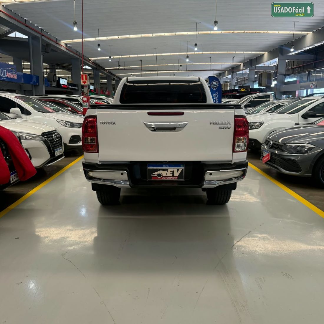 Toyota Hilux SRV CD 2.8 4x4 TDI Automático Diesel 2023/2024 — foto 4 de 11