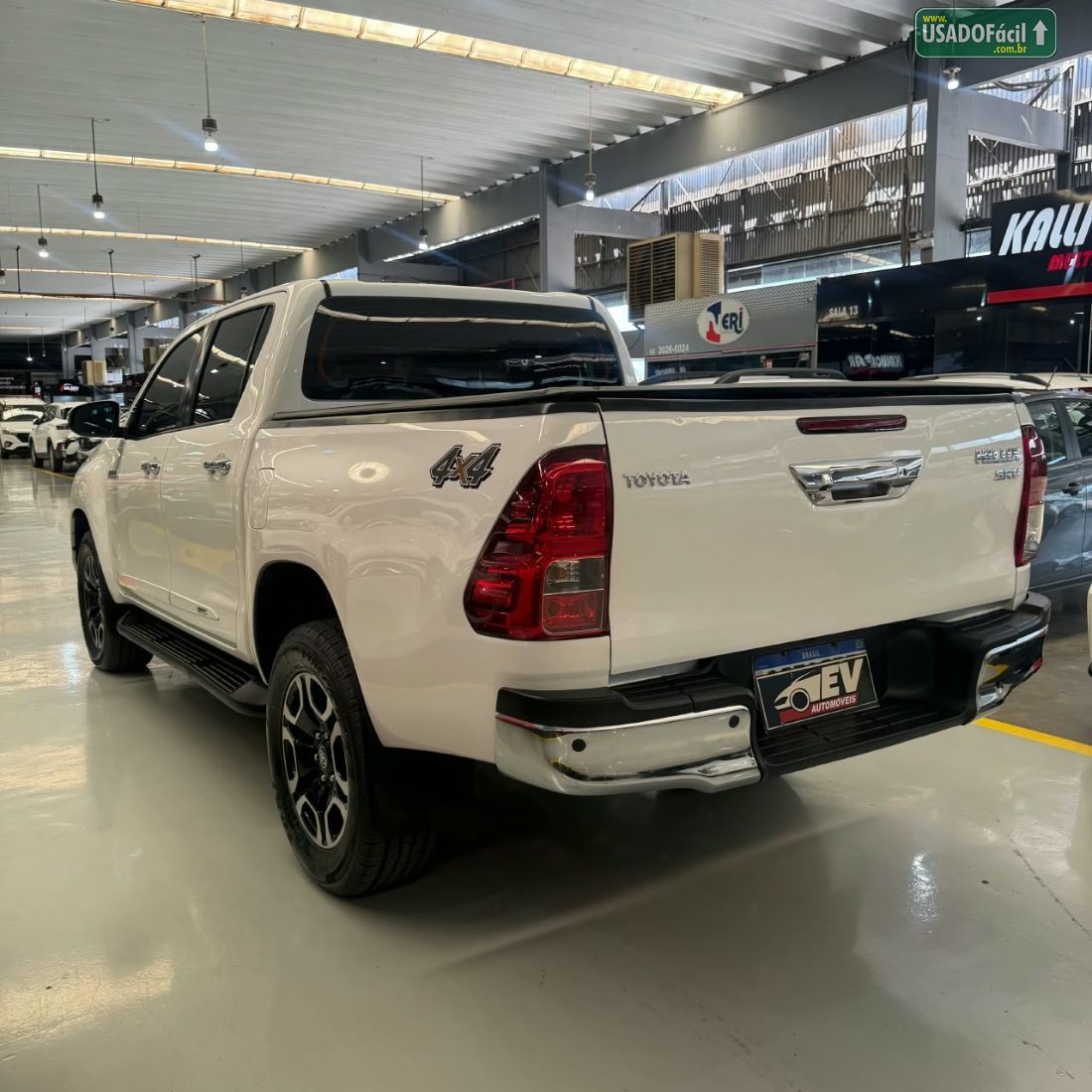Toyota Hilux SRV CD 2.8 4x4 TDI Automático Diesel 2023/2024 — foto 5 de 11