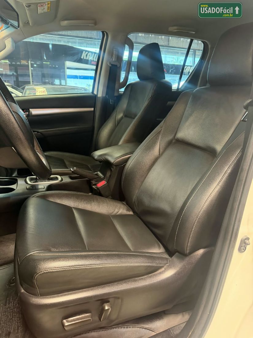Toyota Hilux SRV CD 2.8 4x4 TDI Automático Diesel 2023/2024 — foto 6 de 11