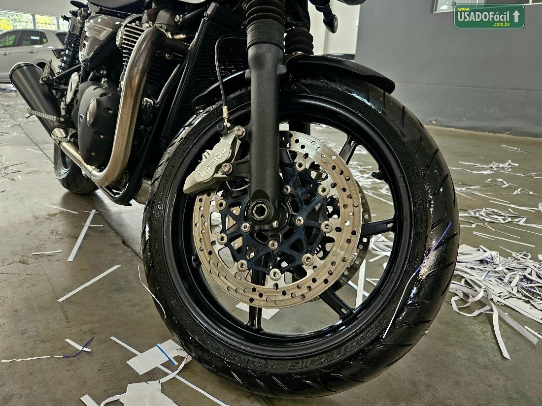 Triumph Speed Twin 1200cc 2019/2020 — foto 10 de 13