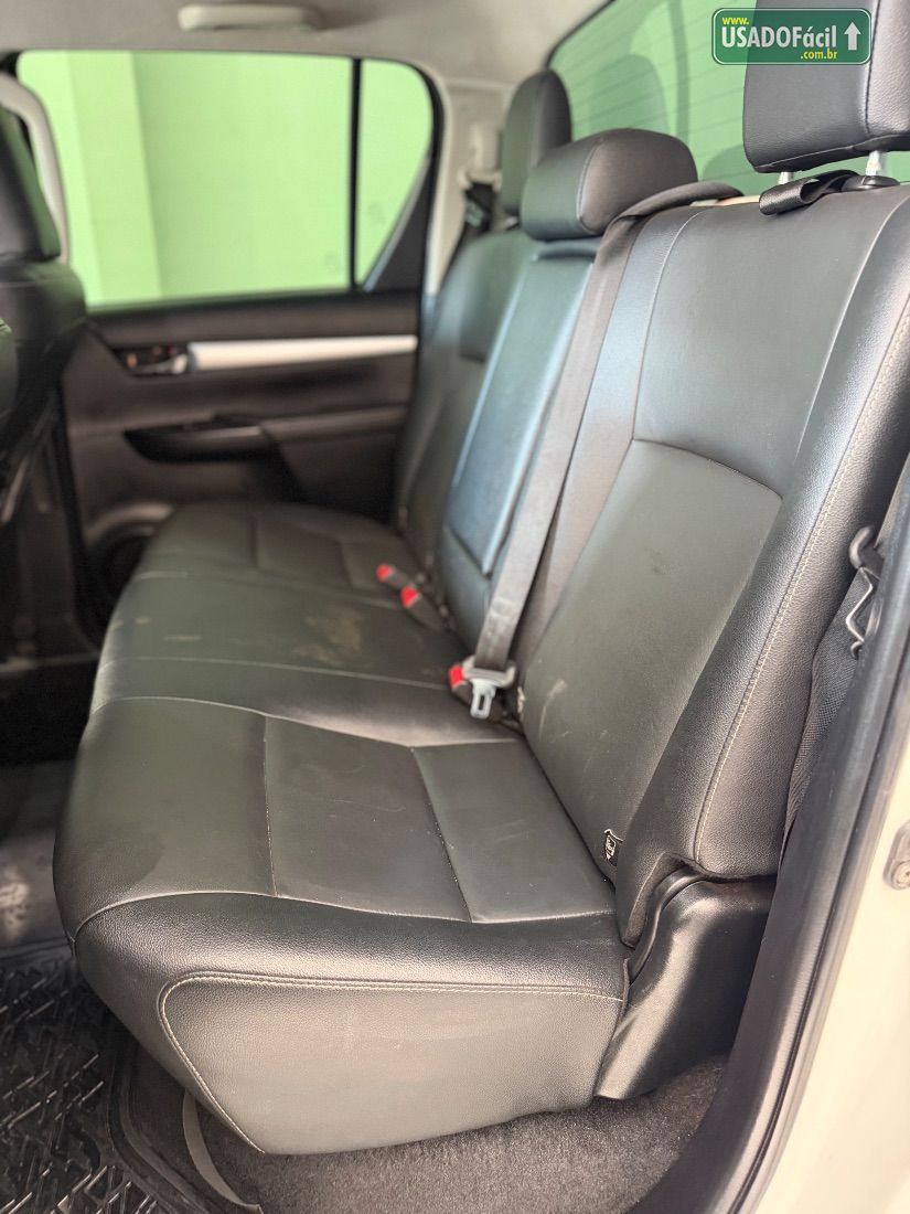 Toyota Hilux SRV CD 2.8 4x4 TDI Automático Diesel 2023/2023 — foto 12 de 19
