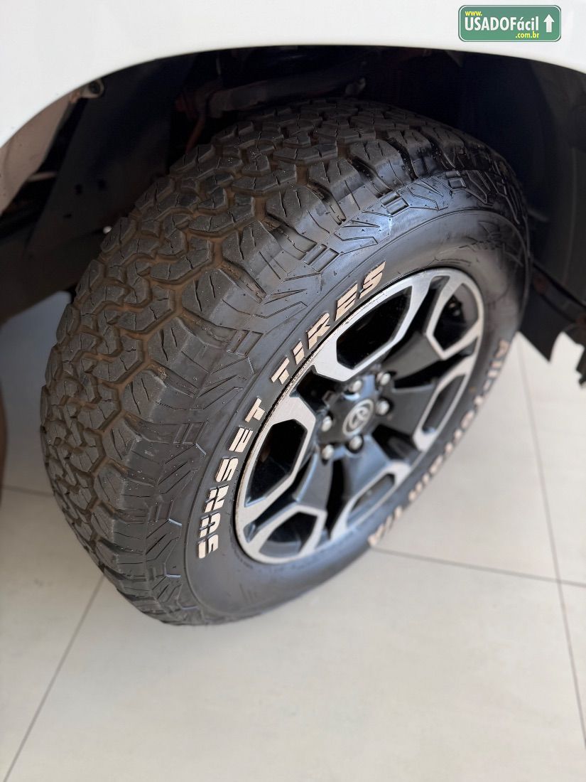 Toyota Hilux SRV CD 2.8 4x4 TDI Automático Diesel 2023/2023 — foto 18 de 19