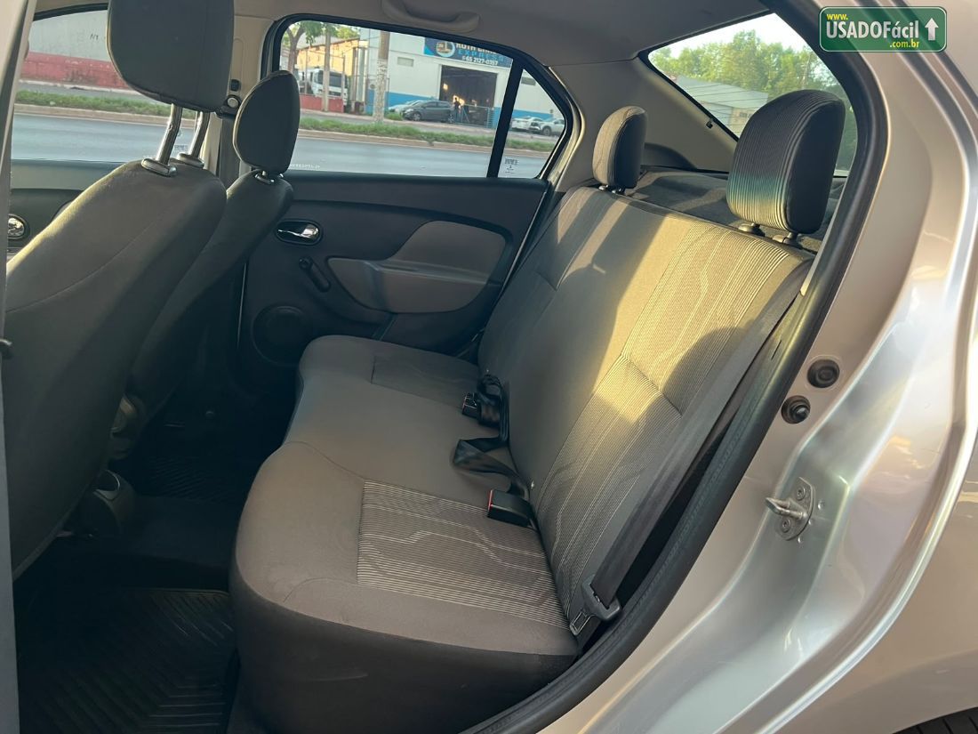 Renault Logan Expression 1.6 Mecânico Flex 2019/2020 — foto 7 de 9