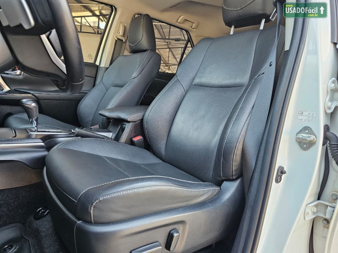 Toyota Hilux SW4 SRX Platinum 2.8 4x4 Turbo Automático Diesel 2023/2024 — foto 13 de 15