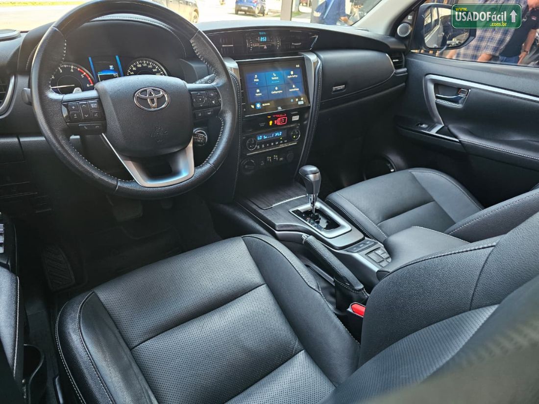Toyota Hilux SW4 SRX Platinum 2.8 4x4 Turbo Automático Diesel 2023/2024 — foto 8 de 15