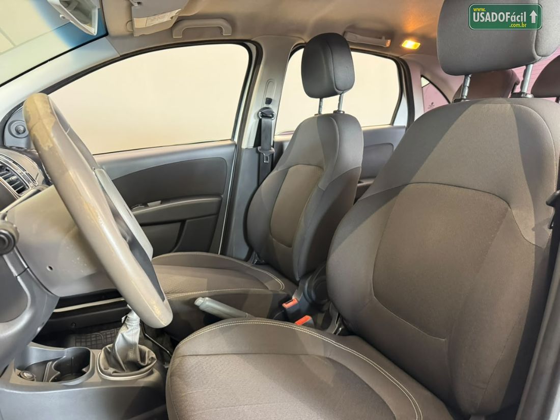 Fiat Grand Siena Attractive 1.4 Evo Fire Flex 2016/2016 — foto 5 de 8