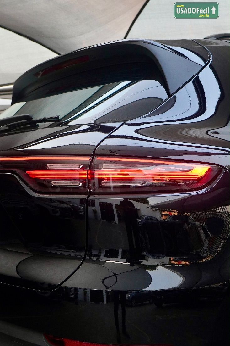 PORSCHE Cayenne V6 3.0 TB E-Hybrid PHEV 462cv 2022/2022 — foto 7 de 19