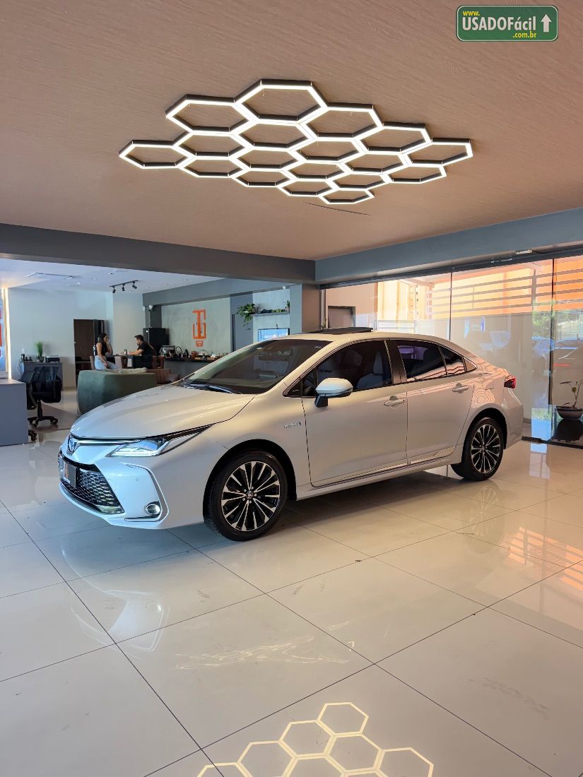 TOYOTA Corolla Altis Premium Hybrid 1.8 Automático Flex Híbrido