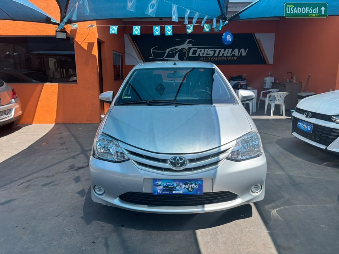 Toyota Etios Hatch X 1.3 Mecânico Flex 2015/2016 — foto 2 de 10