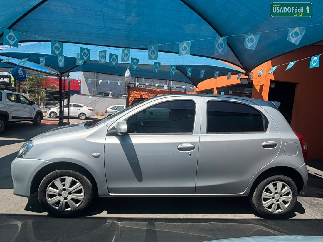 Toyota Etios Hatch X 1.3 Mecânico Flex 2015/2016 — foto 4 de 10