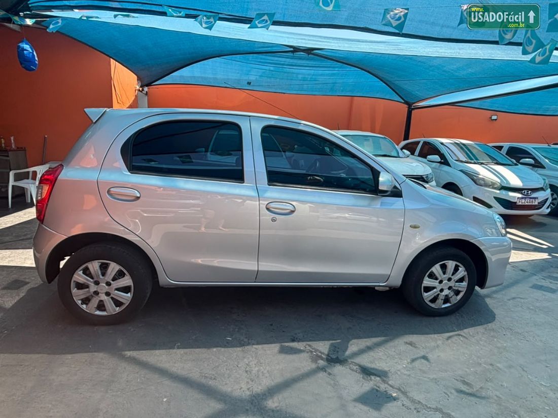 Toyota Etios Hatch X 1.3 Mecânico Flex 2015/2016 — foto 5 de 10
