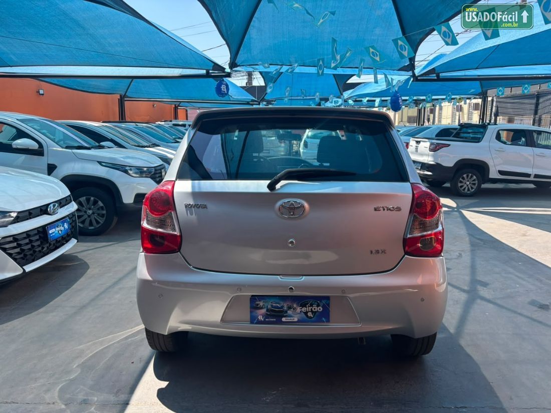 Toyota Etios Hatch X 1.3 Mecânico Flex 2015/2016 — foto 6 de 10