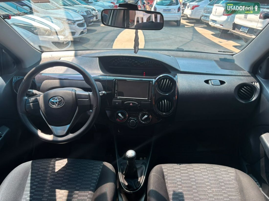 Toyota Etios Hatch X 1.3 Mecânico Flex 2015/2016 — foto 8 de 10