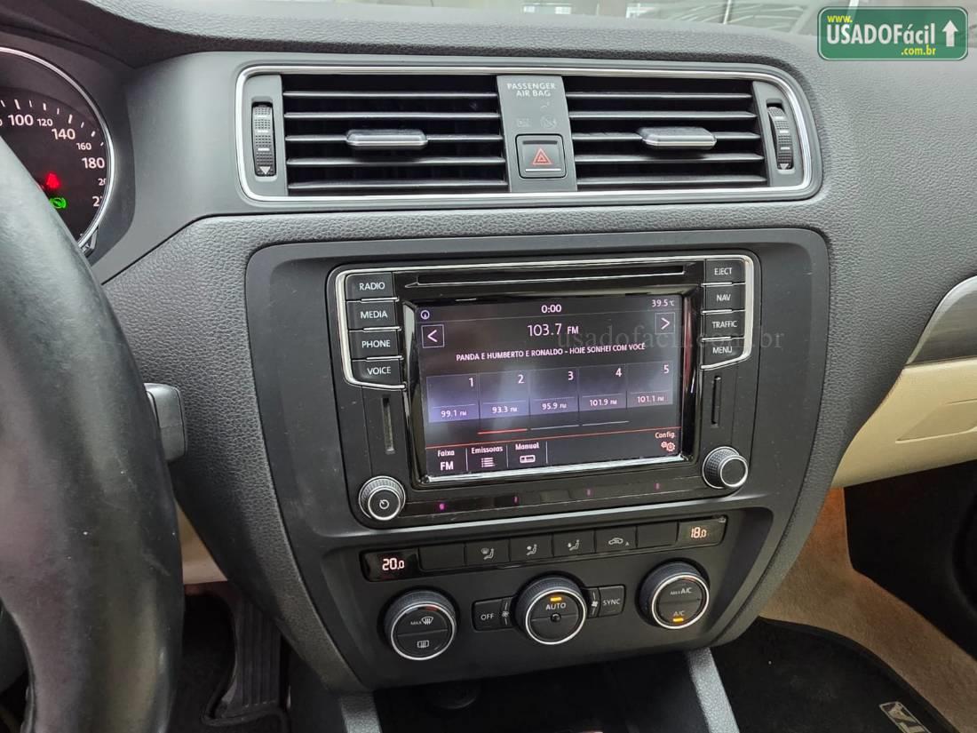 VOLKSWAGEN Jetta Comfortline 1.4 TSI Automático 2016/2016 — foto 14 de 28
