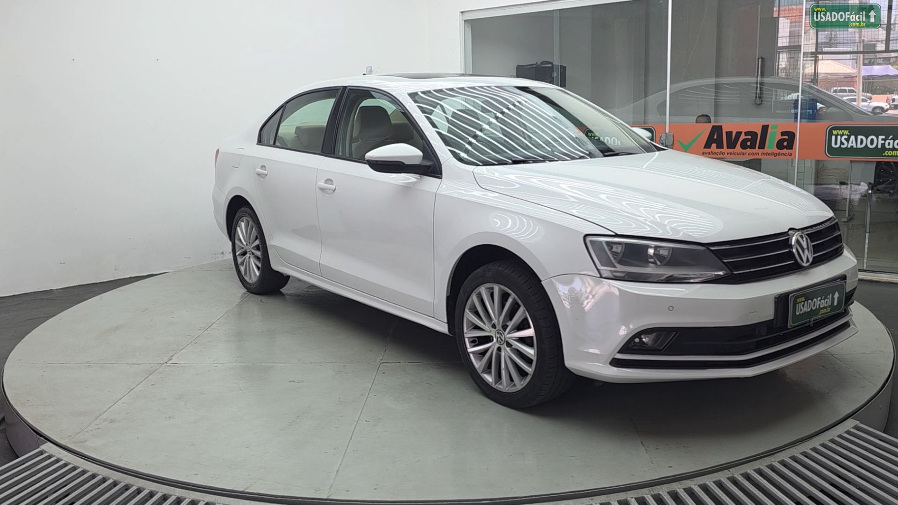 VOLKSWAGEN Jetta Comfortline 1.4 TSI Automático 2016/2016 — foto 3 de 28