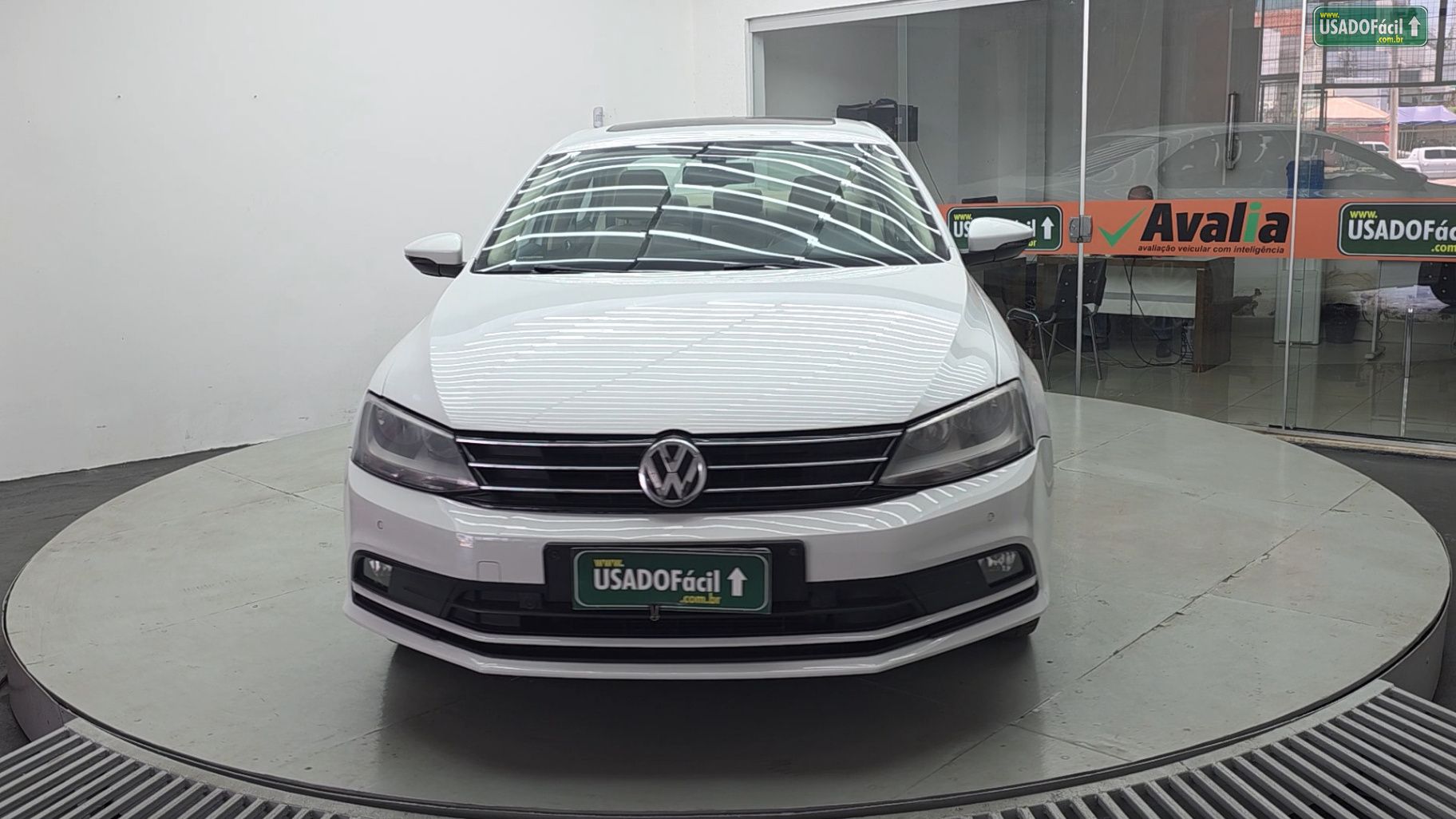 VOLKSWAGEN Jetta Comfortline 1.4 TSI Automático 2016/2016 — foto 2 de 28