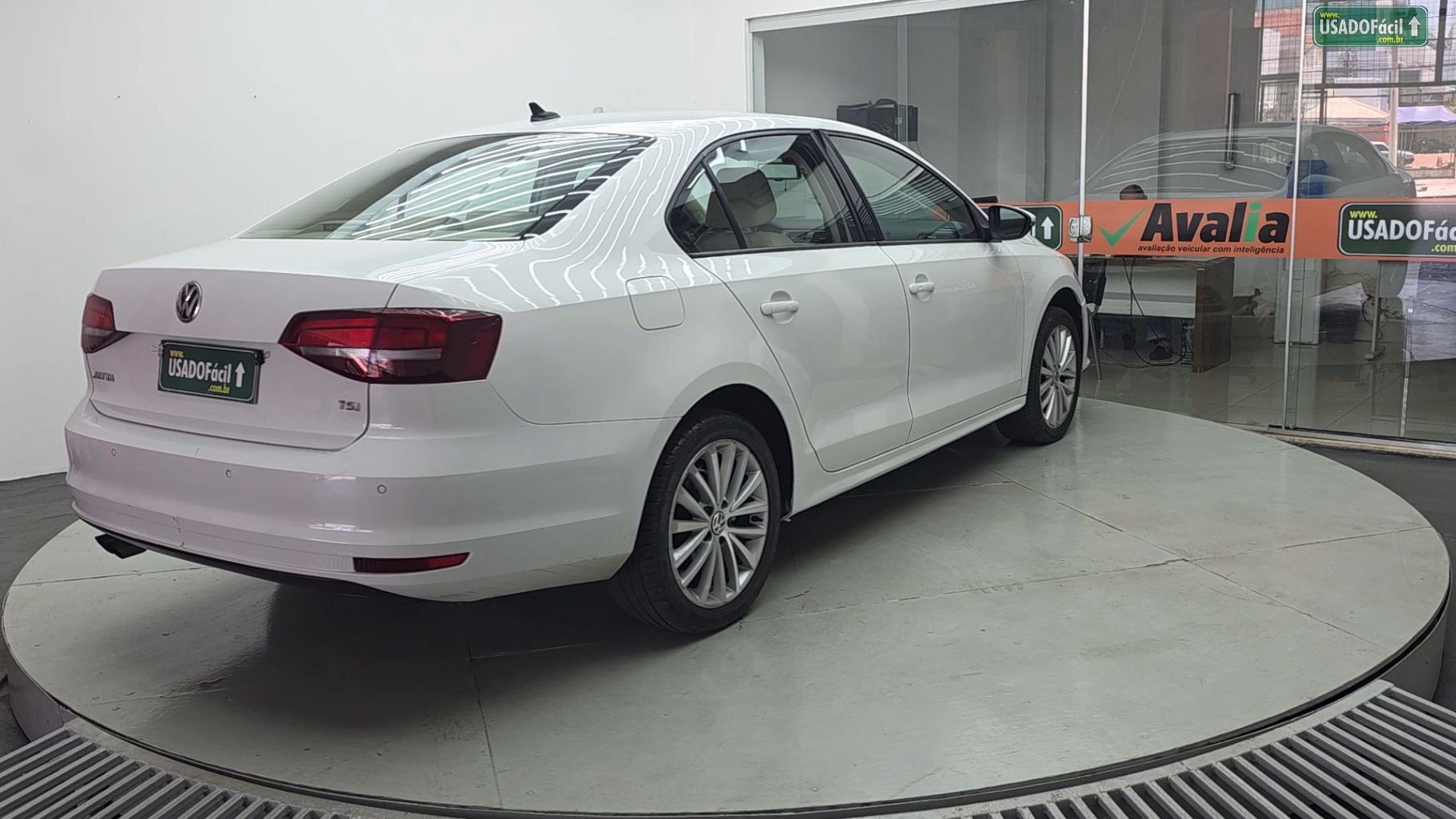 VOLKSWAGEN Jetta Comfortline 1.4 TSI Automático 2016/2016 — foto 5 de 28