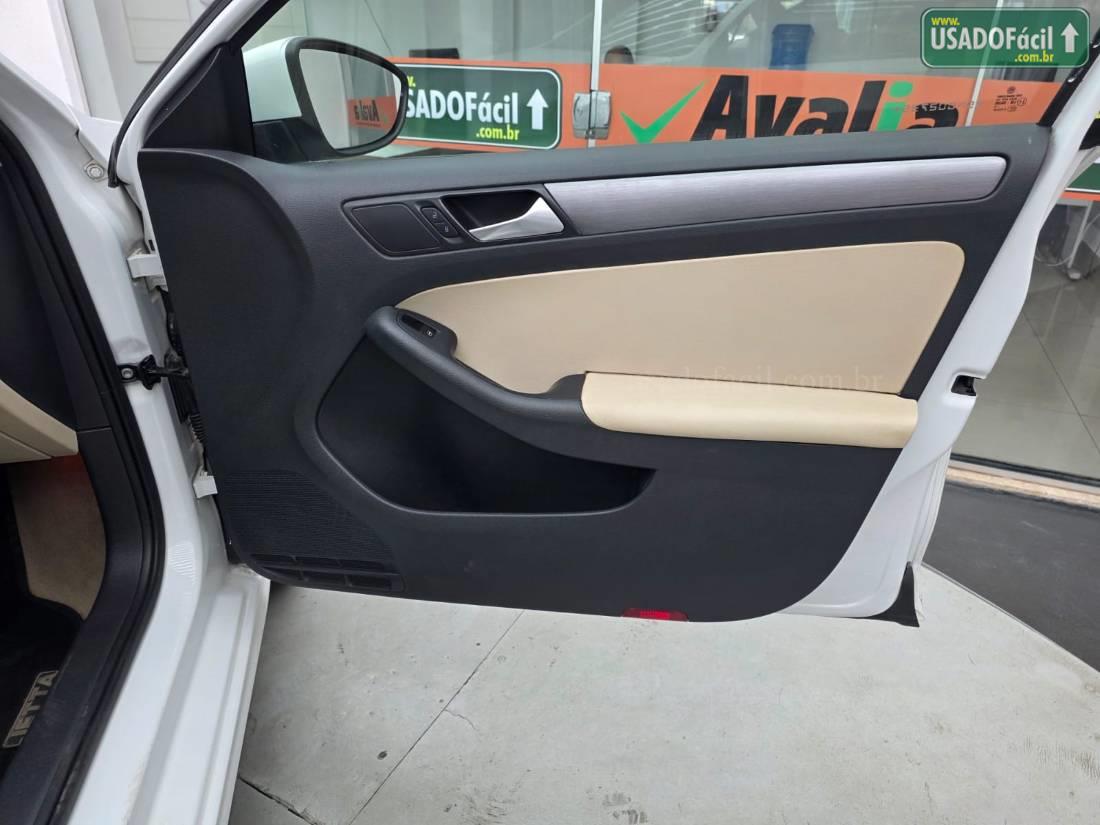 VOLKSWAGEN Jetta Comfortline 1.4 TSI Automático 2016/2016 — foto 22 de 28