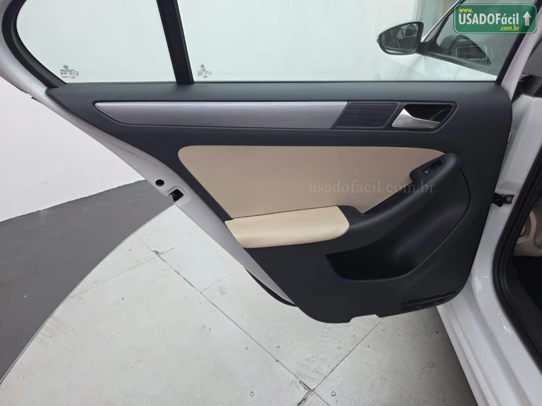 VOLKSWAGEN Jetta Comfortline 1.4 TSI Automático 2016/2016 — foto 21 de 28