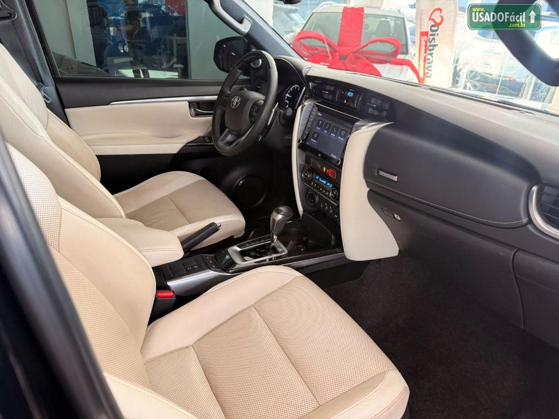 Toyota Hilux SW4 Diamond 2.8 4x4 Turbo Automático Diesel 2022/2022 — foto 13 de 15