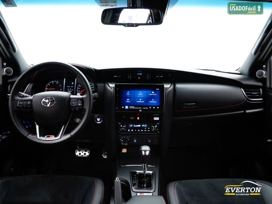 Toyota Hilux GR-S CD 4x4 2.8 TDI Automático Diesel 2024/2024 — foto 14 de 25