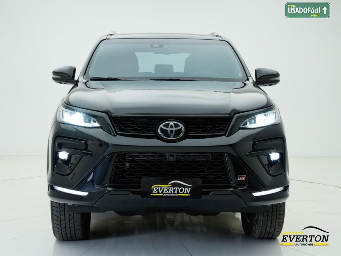 Toyota Hilux GR-S CD 4x4 2.8 TDI Automático Diesel 2024/2024 — foto 2 de 25