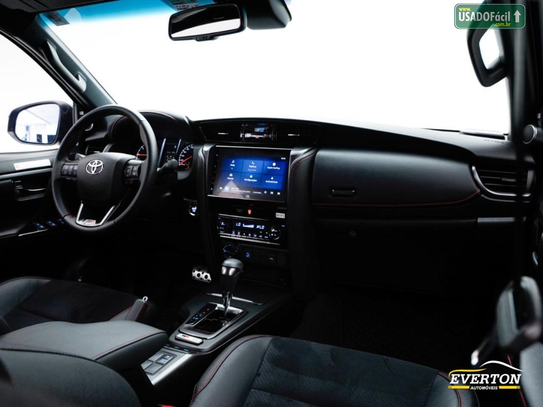 Toyota Hilux GR-S CD 4x4 2.8 TDI Automático Diesel 2024/2024 — foto 21 de 25