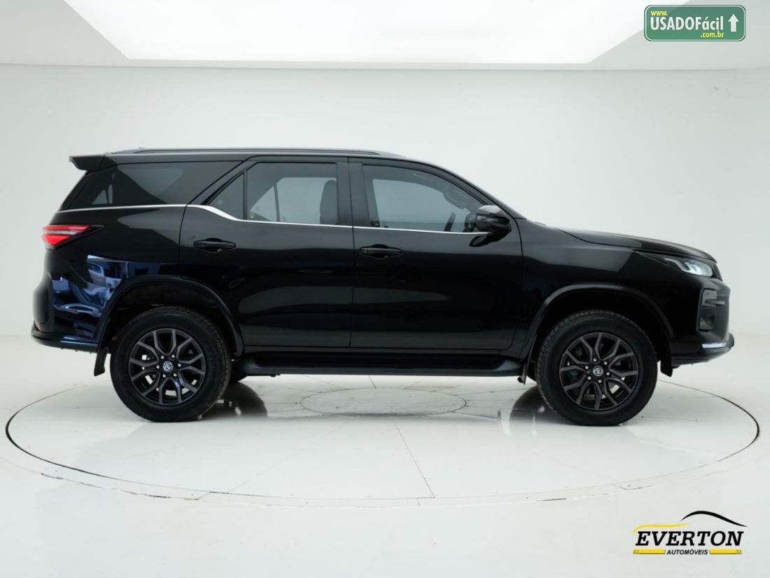 Toyota Hilux GR-S CD 4x4 2.8 TDI Automático Diesel 2024/2024 — foto 4 de 25
